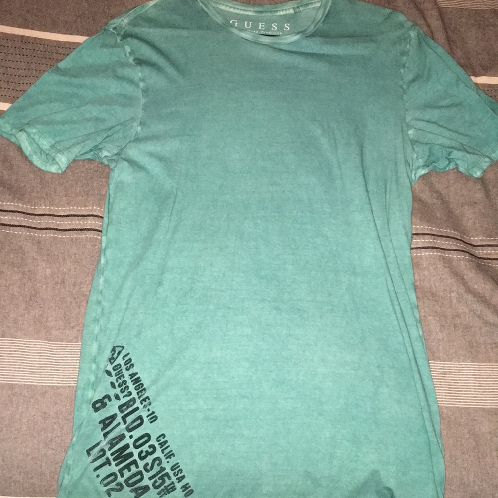 Guess t shirt x small